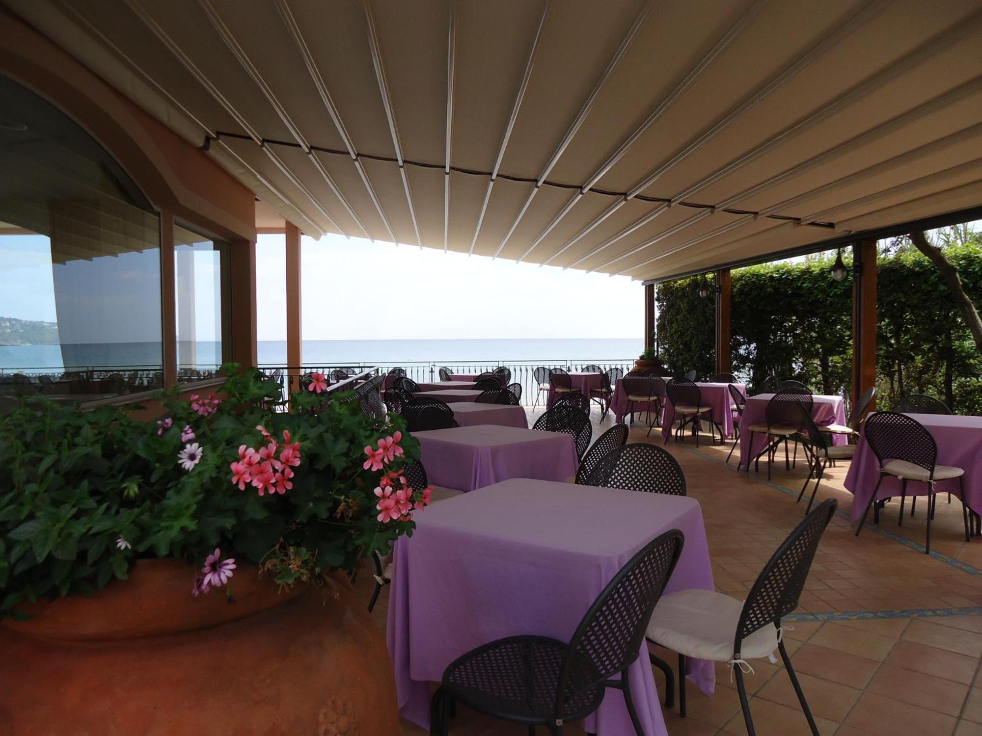 Grand Hotel Il Ninfeo Gaeta Exterior foto