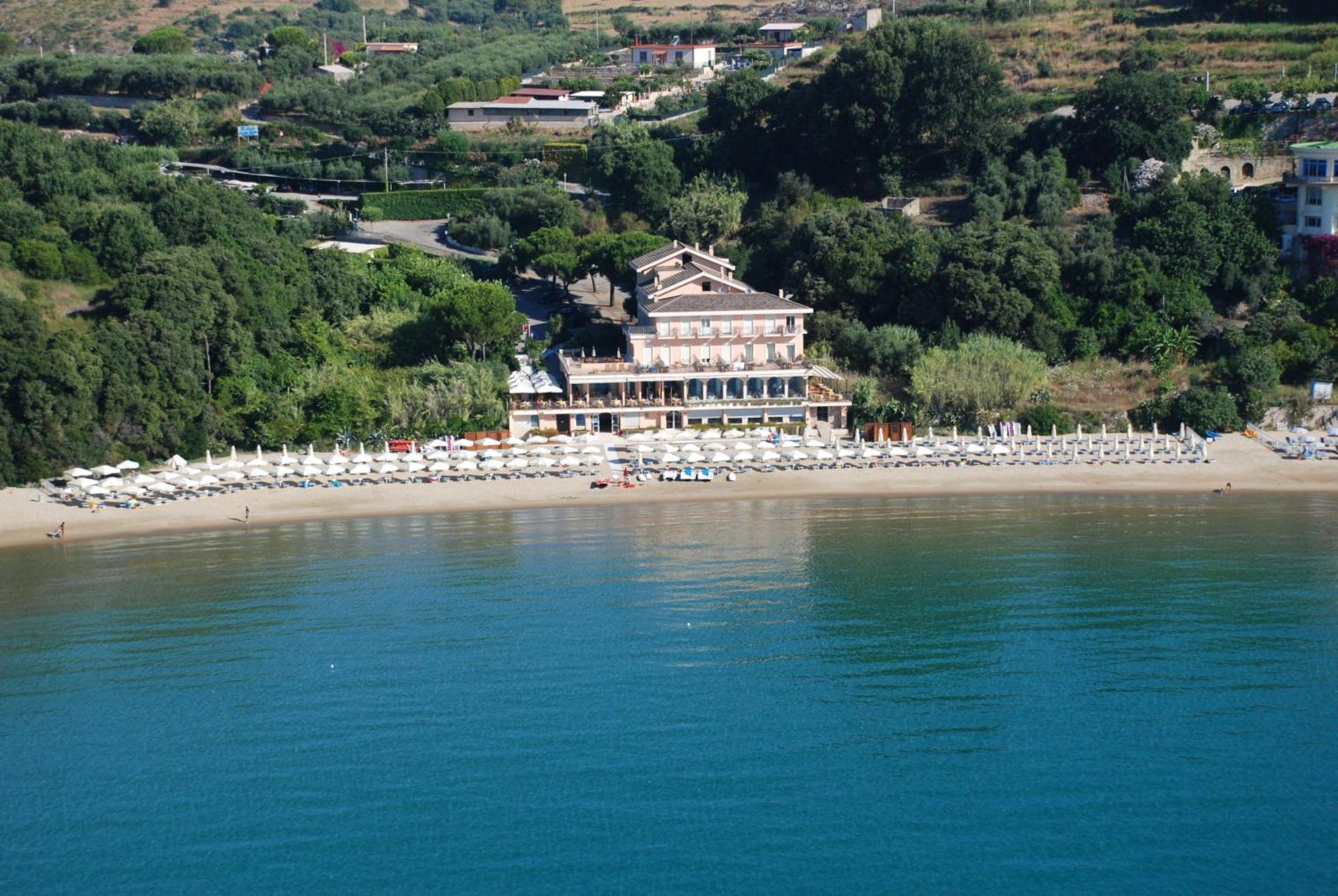 Grand Hotel Il Ninfeo Gaeta Exterior foto